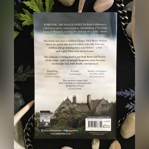 The Janus Stone - by Elly Griffiths - Paperback - Picture 3 of 9